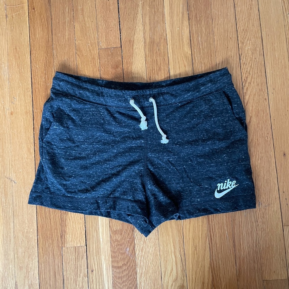 Nike Sportswear “Gym Vintage”- Size large!